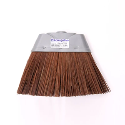 Vassoura Piaçava Natural com Cabo Cepo Plástico com Capa Perovinha 060