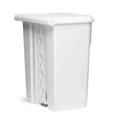 Lixeira Plástica com Pedal  50 Litros Quadrada Nobre Branca (56A x 34L x 31P) REF: 56327